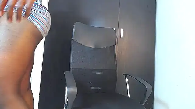 Snapshot of Joan_silva chatting on 02/12/26, 04:51 Joan silva online show from 02/12/26, 04:51