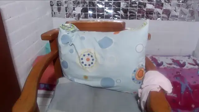 rose-crystal online show from 12/15/25, 01:17