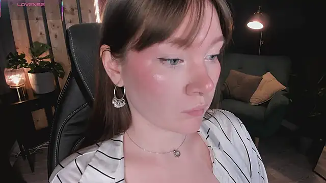 Snapshot of Ash_Hasmy chatting on 01/13/26, 12:20 Ash Hasmy online show from 01/13/26, 12:20