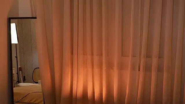 LiaGotti online show from 10/27/25, 09:16