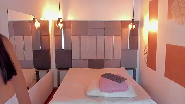 Snapshot of FreyrStone chatting on 01/12/26, 04:19 FreyrStone online show from 01/12/26, 04:19