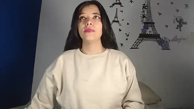 Snapshot of IVONNE_SEX chatting on 10/10/25, 09:15 IVONNE SEX online show from 10/10/25, 09:15