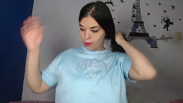 Snapshot of IVONNE_SEX chatting on 09/10/25, 01:59 IVONNE SEX online show from 09/10/25, 01:59