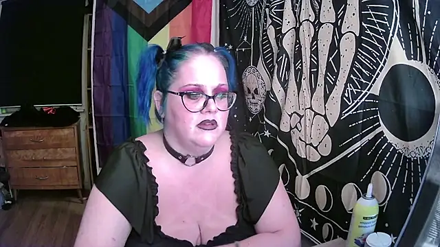 Snapshot of Kinky_Witch chatting on 09/18/25, 03:42 Kinky Witch online show from 09/18/25, 03:42