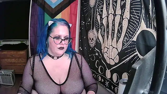 Snapshot of Kinky_Witch chatting on 09/16/25, 12:11 Kinky Witch online show from 09/16/25, 12:11