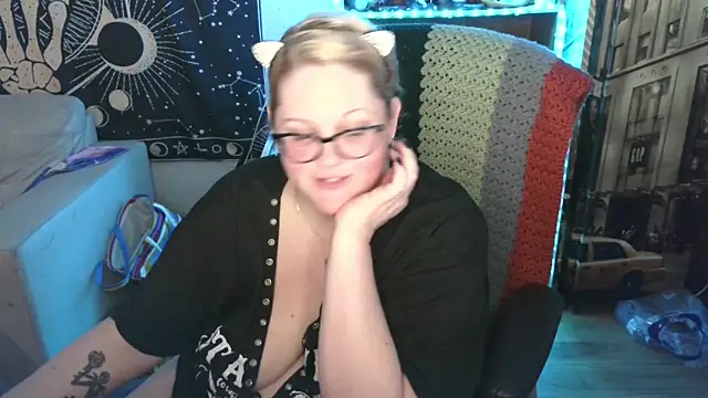 Snapshot of Kinky_Witch chatting on 05/05/26, 03:15 Kinky Witch online show from 05/05/26, 03:15