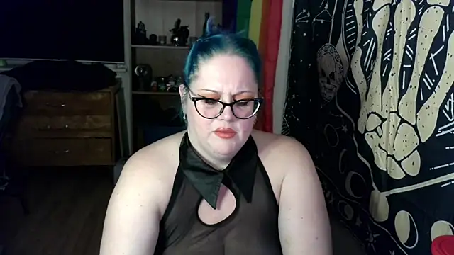 Snapshot of Kinky_Witch chatting on 10/03/25, 12:36 Kinky Witch online show from 10/03/25, 12:36
