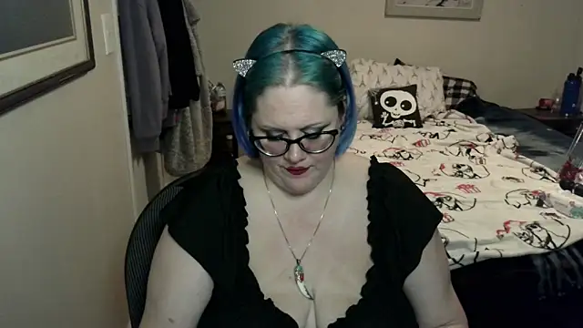 Snapshot of Kinky_Witch chatting on 10/18/25, 02:13 Kinky Witch online show from 10/18/25, 02:13