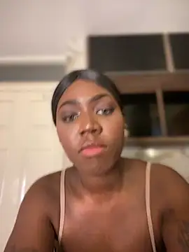 Alexia 24 online show from 10/27/25, 12:44