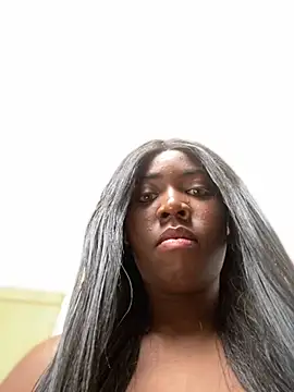 Alexia 24 online show from 11/13/25, 04:00