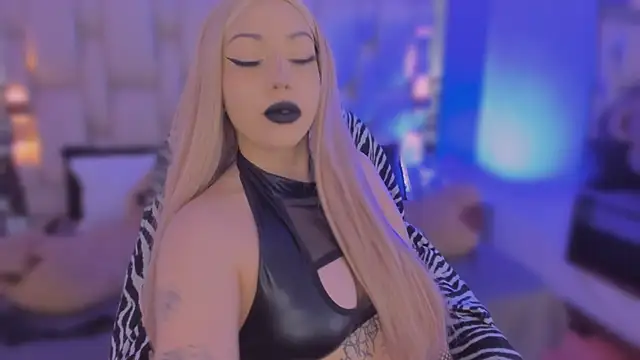 Snapshot of revenmiller_ chatting on 02/20/26, 08:11 revenmiller online show from 02/20/26, 08:11