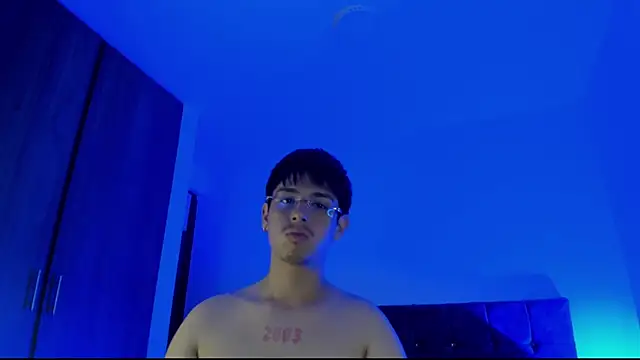 Maximo Miller online show from 10/01/25, 05:45