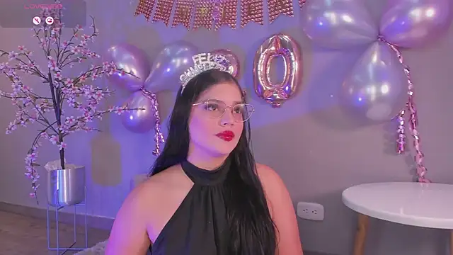 Snapshot of Hailey-Fox chatting on 06/06/26, 10:37 Hailey-Fox online show from 06/06/26, 10:37