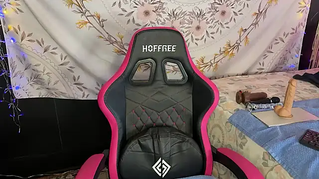 BossMomma0387 online show from 12/14/25, 04:01