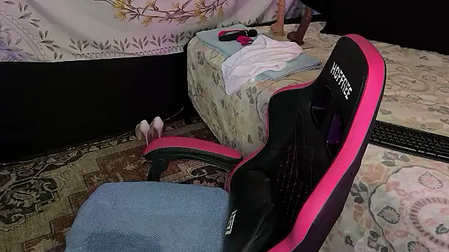 BossMomma0387 online show from 10/31/25, 02:19