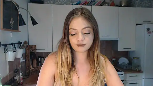 BuffyxLUST online show from 05/06/26, 04:22