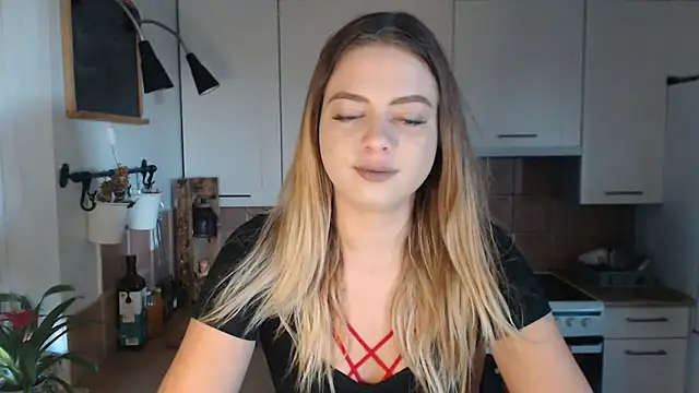 BuffyxLUST online show from 10/21/25, 07:19