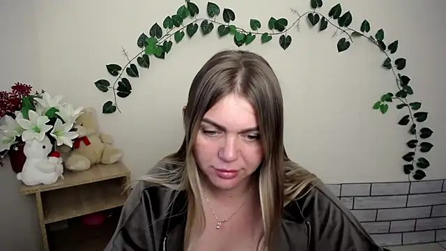 Snapshot of Magic_Katarina_ chatting on 09/17/25, 06:59 Magic Katarina online show from 09/17/25, 06:59