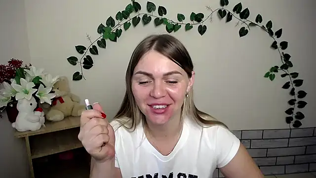 Snapshot of Magic_Katarina_ chatting on 09/18/25, 07:00 Magic Katarina online show from 09/18/25, 07:00