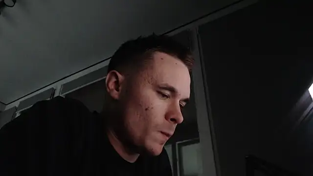 FreddyBredi online show from 10/24/25, 01:54