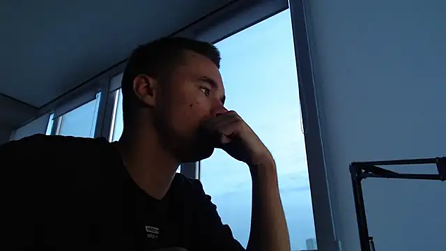 FreddyBredi online show from 10/09/25, 01:33