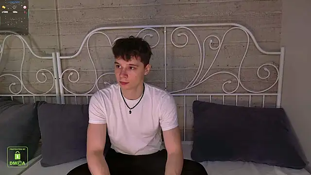 AnthonyHall online show from 12/04/25, 03:33