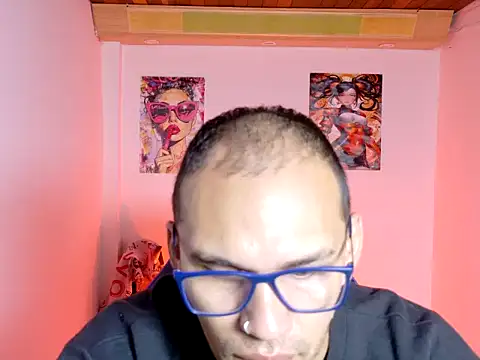 DOBLEWYOSK69G online show from 02/09/26, 12:47