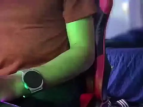 TUPtitaHot online show from 01/17/26, 04:38