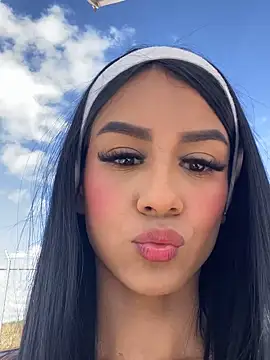 Juliana Xander online show from 12/01/25, 02:18