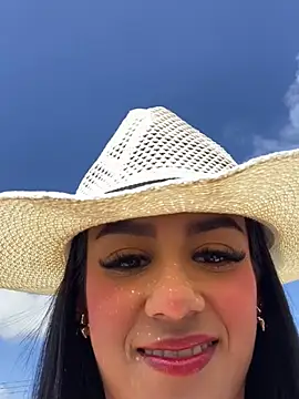 Juliana Xander online show from 12/04/25, 02:05