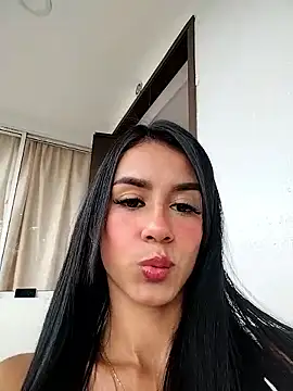 Juliana Xander online show from 11/12/25, 02:21