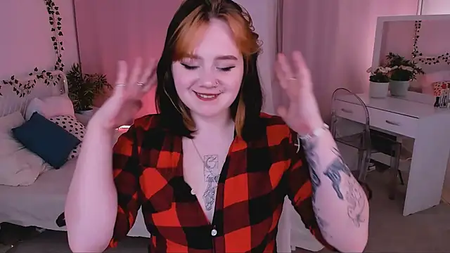 lunaalli online show from 09/26/25, 04:36