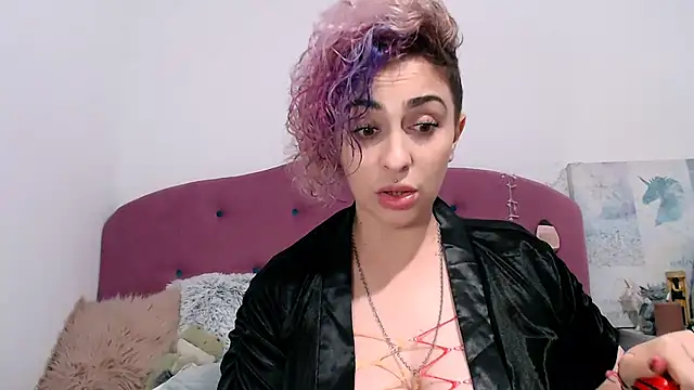 Snapshot of AAARUNY chatting on 11/06/25, 09:41 AAARUNY online show from 11/06/25, 09:41