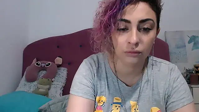 Snapshot of AAARUNY chatting on 11/28/25, 01:11 AAARUNY online show from 11/28/25, 01:11