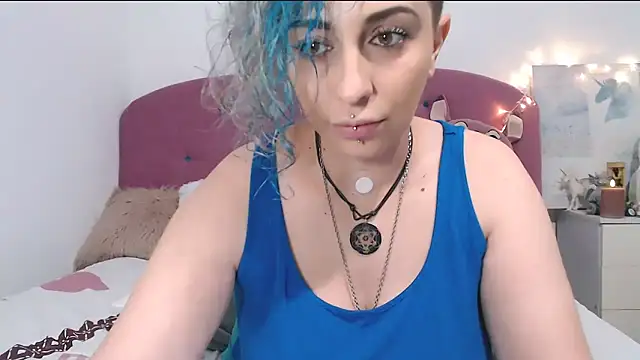 Snapshot of AAARUNY chatting on 10/07/25, 05:14 AAARUNY online show from 10/07/25, 05:14