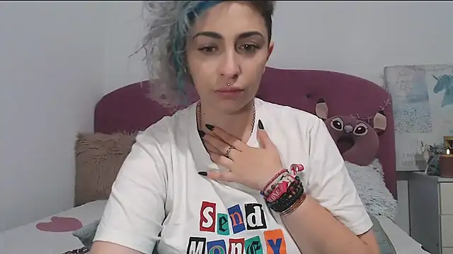 Snapshot of AAARUNY chatting on 10/12/25, 02:51 AAARUNY online show from 10/12/25, 02:51