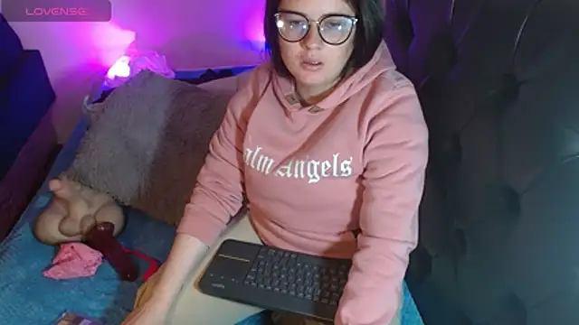 KrystalAdams online show from 10/07/25, 01:12