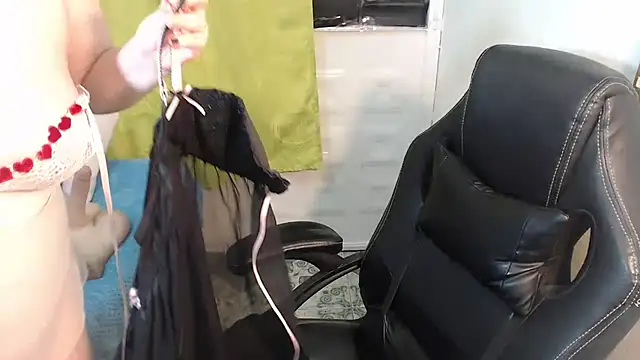 KrystalAdams online show from 06/19/26, 02:01