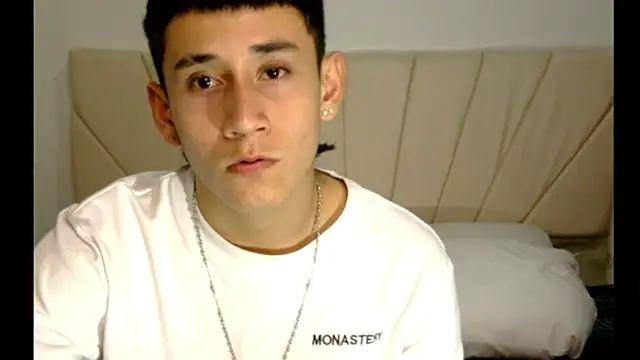 Snapshot of 777_camilo chatting on 11/13/25, 02:48 777 camilo online show from 11/13/25, 02:48