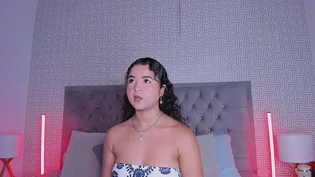 Snapshot of Evaa_Lunna_ chatting on 06/24/26, 08:39 Evaa Lunna online show from 06/24/26, 08:39