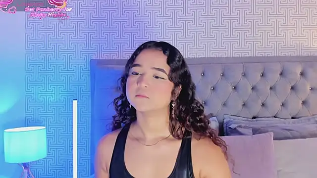 Evaa Lunna  online show from 12/20/25, 08:22