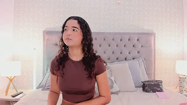 Evaa Lunna  online show from 03/16/26, 08:11