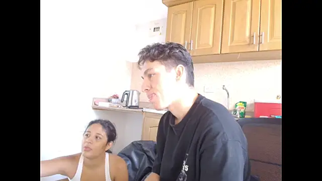 Aria Arthur online show from 10/15/25, 12:24