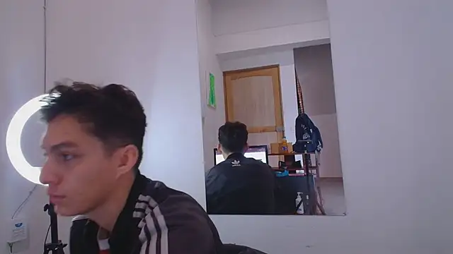 Aria Arthur online show from 09/25/25, 12:33