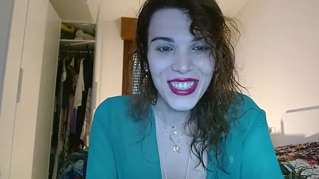 Snapshot of refem9 chatting on 10/10/25, 12:06 refem9 online show from 10/10/25, 12:06