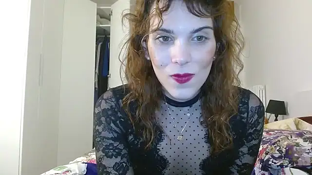 Snapshot of refem9 chatting on 09/30/25, 04:02 refem9 online show from 09/30/25, 04:02