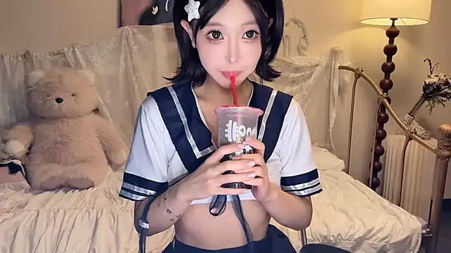 kiraa-0051 online show from 11/04/25, 04:44