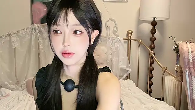 kiraa-0051 online show from 10/03/25, 07:43