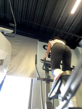 Ninazhang online show from 10/20/25, 01:18