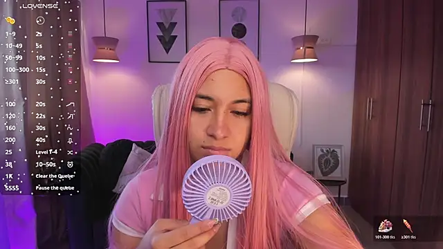 DANDARA THOM online show from 11/15/25, 11:36